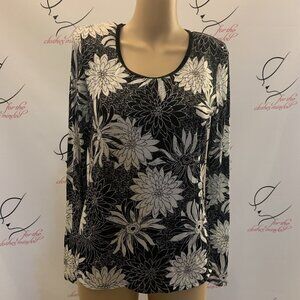 Dana Buchman. Size Medium. Semi Sheer Nylon Pullover. Stretch Knit. B36.